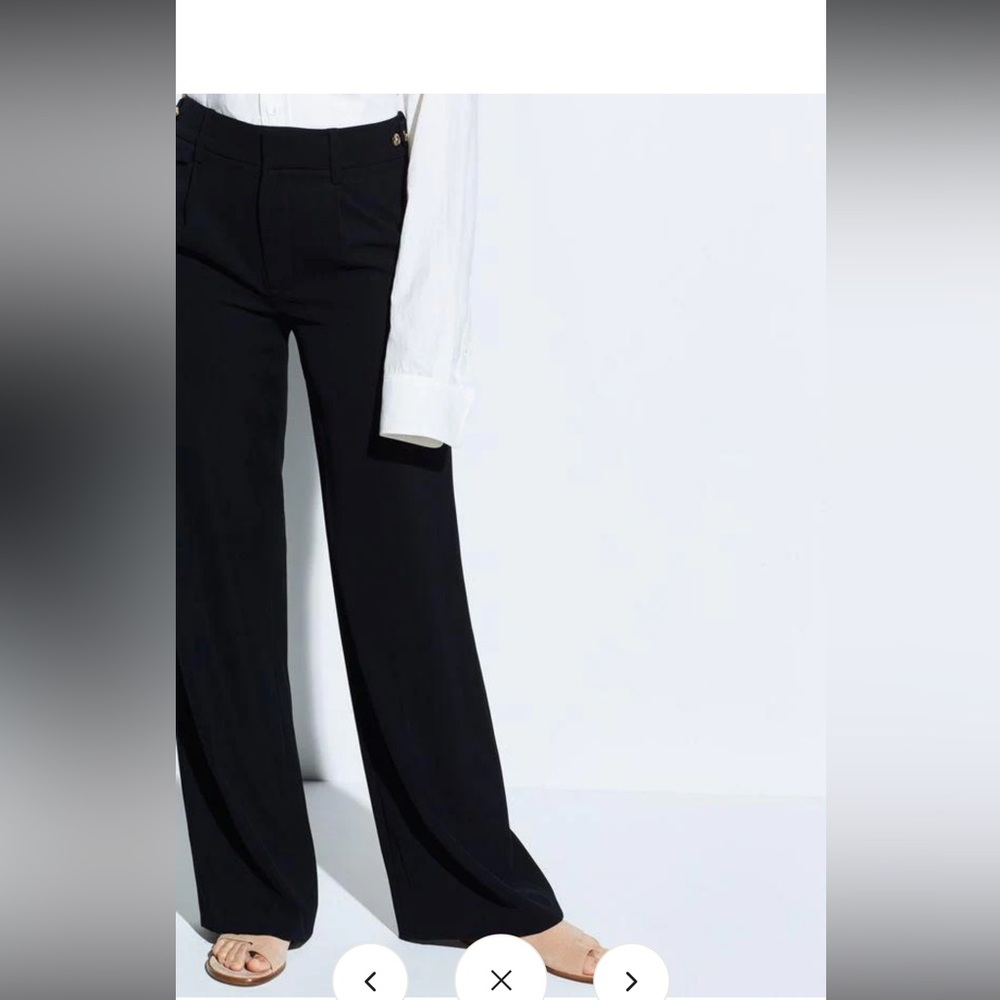 Vince. Relaxed Fit Black Trousers-Size 6